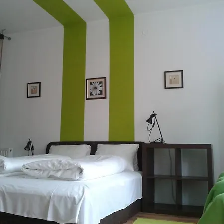 Szentmihalyi 22 Apartman