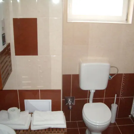 Szentmihalyi 22 Apartman דירה *