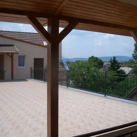 דירה Szentmihalyi 22 Apartman *