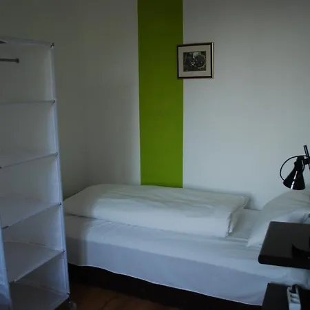 Szentmihalyi 22 Apartman * בודפשט